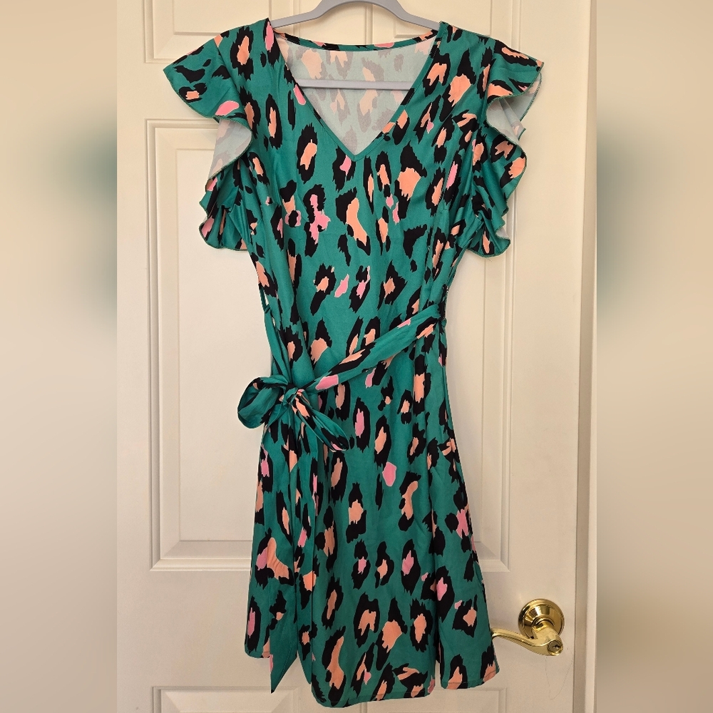 Vibrant Leopard Print Dress with Ruffle Sleeves